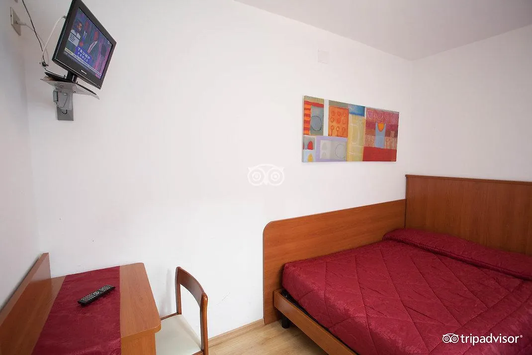 Hotel Caprera Venedik 2*,