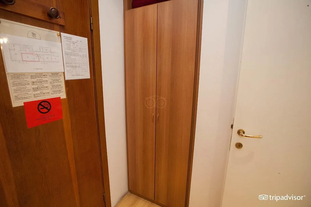 Hotel Caprera Venedik 2*,