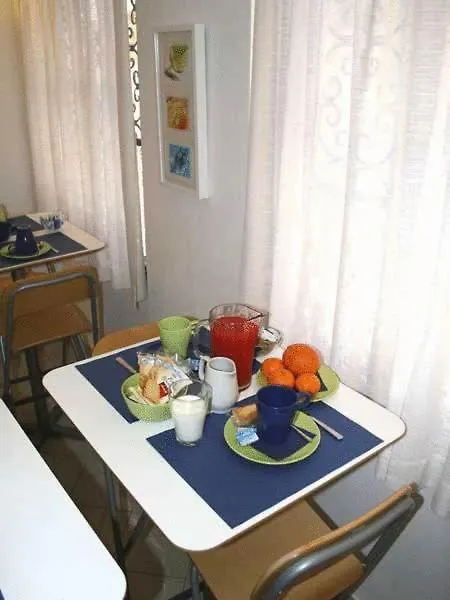 ונציה Hotel Caprera 2*,