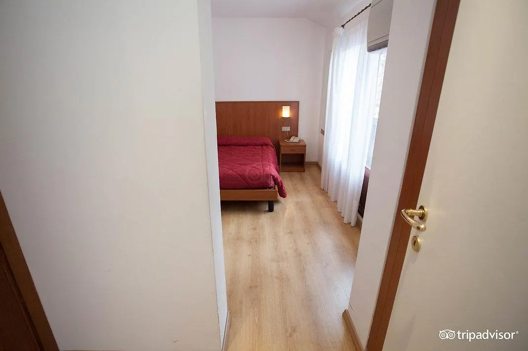 ונציה Hotel Caprera