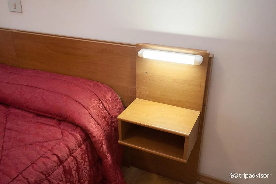 ונציה Hotel Caprera